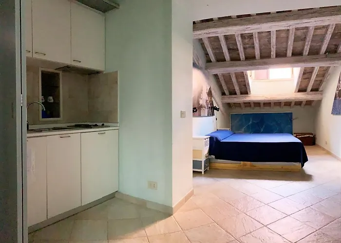 Casa de hóspedes Condotti Dock 3*